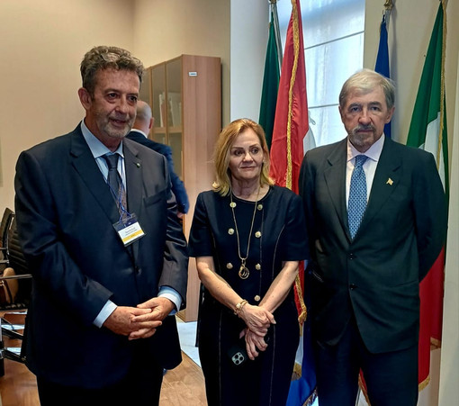 Affari internazionali, il Presidente Bucci incontra gli ambasciatori Arganña Mateu e Fondi: "Rafforzati gli storici legami tra la Liguria e il Paraguay" Affari internazionali, il Presidente Bucci incontra gli ambasciatori Arganña Mateu e Fondi: "Rafforzati gli storici legami tra la Liguria e il Paraguay"