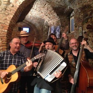 Quiliano: lo swing della "Banda Tziga" arriva a Valleggia