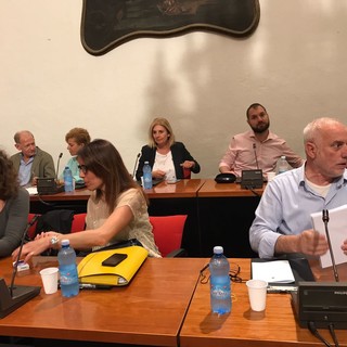Albenga, mozione alle forze dell'ordine. Boscaglia replica: "Polemica per strumentalizzare"