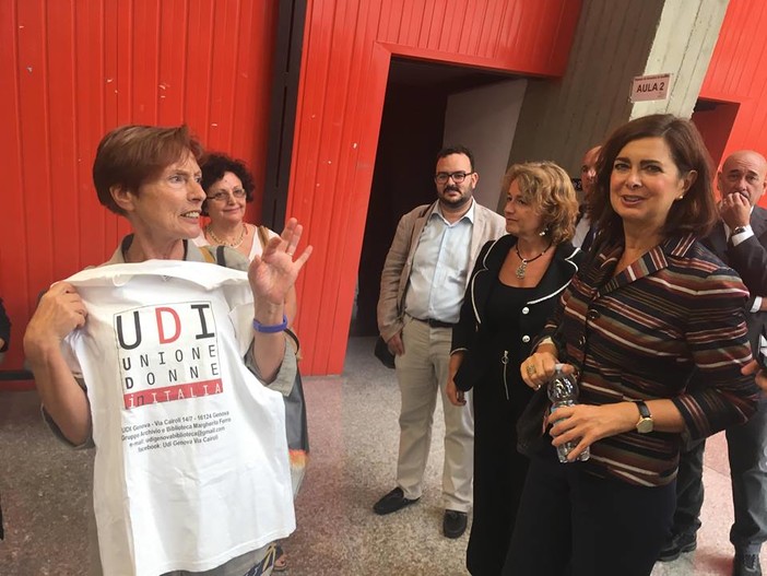 Boldrini e Camiciottoli in Tribunale a Savona per il processo: "Inaccettabile l'augurio di uno stupro"; "Sono stato frainteso, contesto il modo di fare politica"