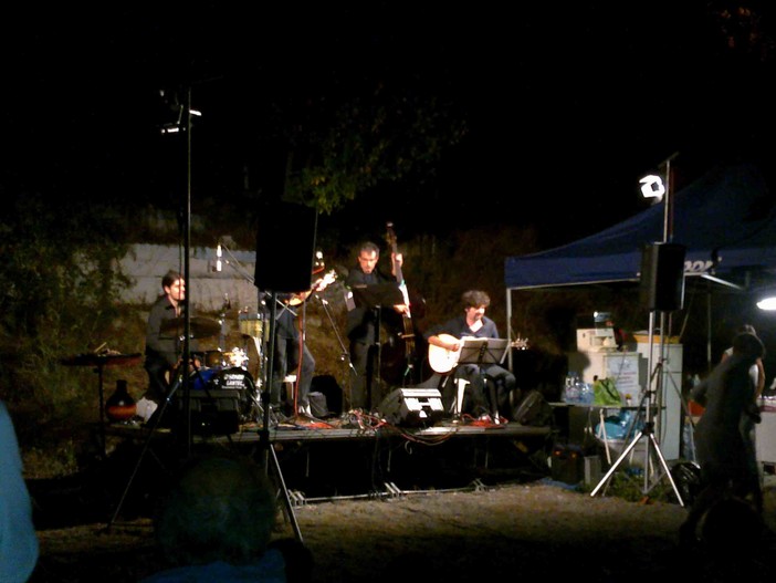 Musica ed emozioni ieri sera a "balla con le Bughe". Questa sera il bis