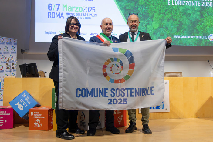 Quiliano riceve la "Bandiera Sostenibile 2025"