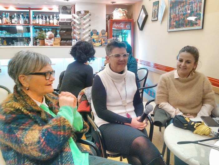 Dibattito "frizzante" tra le "pasionarie" della politica su Finale Salute Dibattito "frizzante" tra le "pasionarie" della politica su Finale Salute