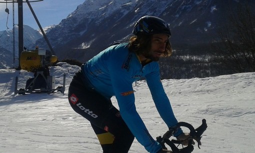 "Abbombazza 100%": il biker finalese Brumotti ricorda Michele Scarponi (VIDEO)