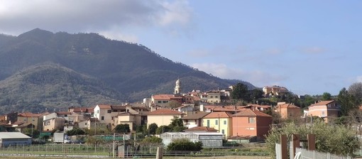 L'idea del lancio di palloncini commemorativi non piace ai residenti di Bastia d'Albenga: &quot;Si rischiano assembramenti&quot;