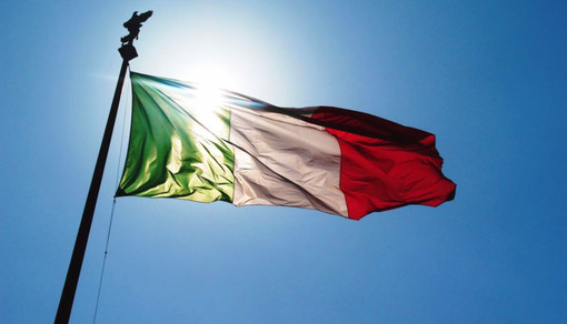 Leca si veste di tricolore per la Festa della Repubblica