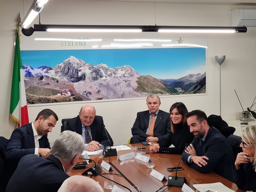 Energia, Benveduti a Roma al tavolo delle regioni: "Indispensabile bilanciare sostenibilità ambientale a quella economica" Energia, Benveduti a Roma al tavolo delle regioni: "Indispensabile bilanciare sostenibilità ambientale a quella economica"