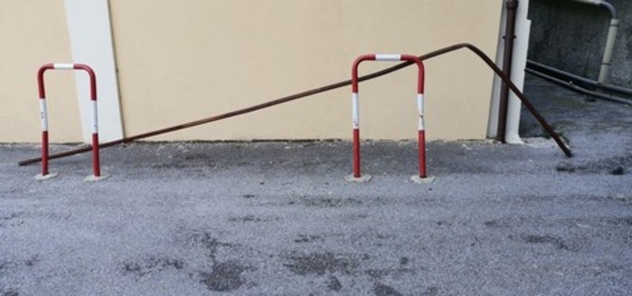 Barra di ferro cade dal viadotto Teiro, Battelli ribatte: "Ho chiesto al Ministero di attenzionare il ponte"