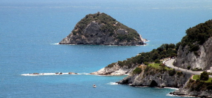 Ordigni bellici rinvenuti nell'Area Marina di Bergeggi: completate le operazioni di brillamento