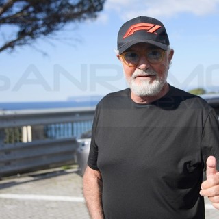 Dopo le lamentele di Pasqua per il traffico Flavio Briatore continua a muoversi comunque sulla A10 (FOTO)