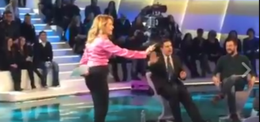 La vicenda del Gsl a "Pomeriggio 5", Toti nel salotto della d'Urso: "A Savona abbiamo appena commissariato la Asl" La vicenda del Gsl a "Pomeriggio 5", Toti nel salotto della d'Urso: "A Savona abbiamo appena commissariato la Asl"