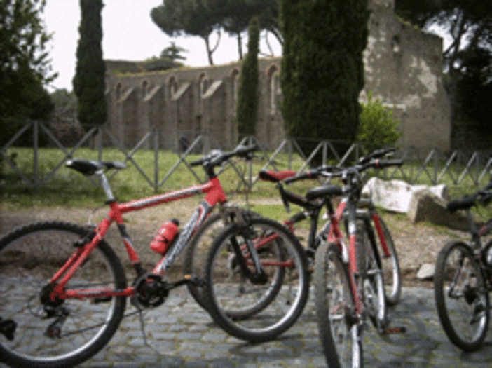 Giochi per i figli dei disoccupati: il regalo di Natale della Caritas di Finale Ligure Giochi per i figli dei disoccupati: il regalo di Natale della Caritas di Finale Ligure