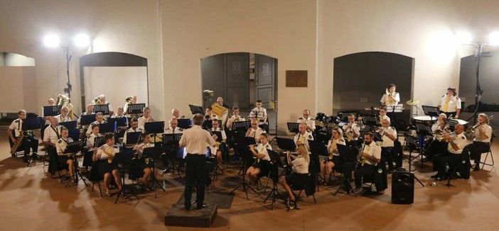 Cairo, la Banda Puccini accende le stelle con il tradizionale concerto d’estate Cairo, la Banda Puccini accende le stelle con il tradizionale concerto d’estate
