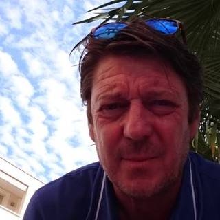 Alassio piange Bruno Savona, storico tassista scomparso a 61 anni Alassio piange Bruno Savona, storico tassista scomparso a 61 anni