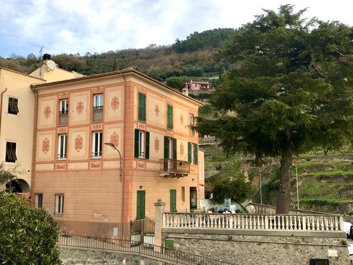 La biblioteca di Tovo San Giacomo, recentemente ristrutturata La biblioteca di Tovo San Giacomo, recentemente ristrutturata