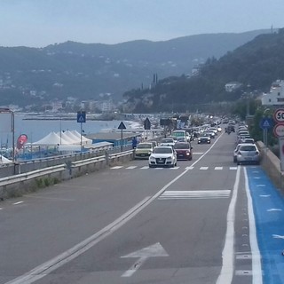 Bergeggi, arriva il tanto atteso attraversamento pedonale sull'Aurelia in località Torre del Mare Bergeggi, arriva il tanto atteso attraversamento pedonale sull'Aurelia in località Torre del Mare