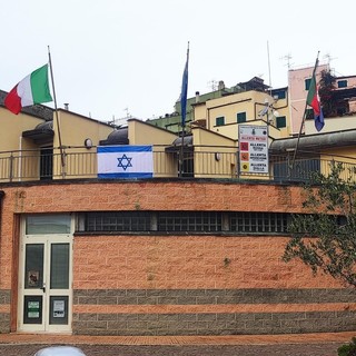 Bandiera israeliana esposta dal Comune di Borgio Verezzi, Raimondo: "Atto nobile che condivido, chiedo sia esposta anche quella palestinese"