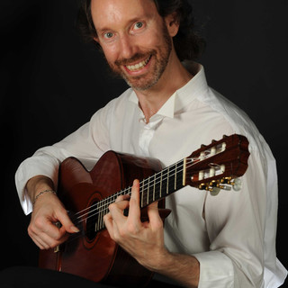 Spotorno: concerto del chitarrista savonese Federico Briasco