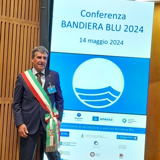 Laigueglia, doppia festa per le bandiere Blu e Verde