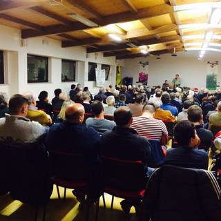 Tutto esaurito per l'incontro di Francesco Bruzzone ad Albenga Tutto esaurito per l'incontro di Francesco Bruzzone ad Albenga