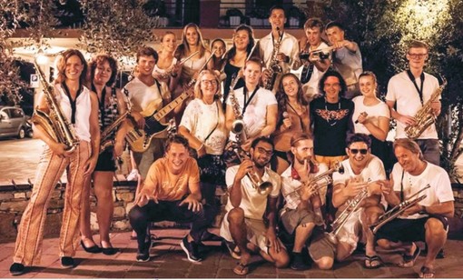 Una spettacolare "big band" olandese anima l'estate di Toirano