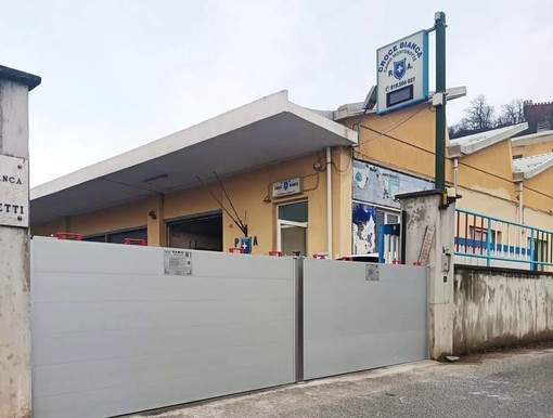 Cairo, la Croce Bianca si protegge dal Bormida: installate le barriere antialluvione