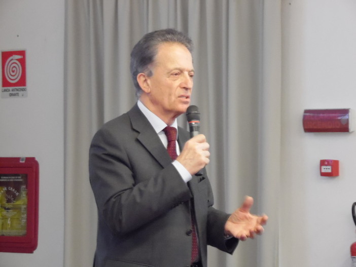 Confcommercio sostiene l’autonomia del porto di Savona, Bertino lancia la sfida a Delrio: "Venga qui a darci una spiegazione"