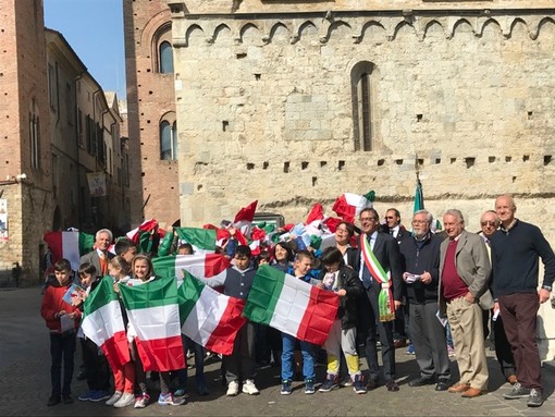 Ad Albenga la "Giornata nazionale Lions una bandiera per tutti" Ad Albenga la "Giornata nazionale Lions una bandiera per tutti"