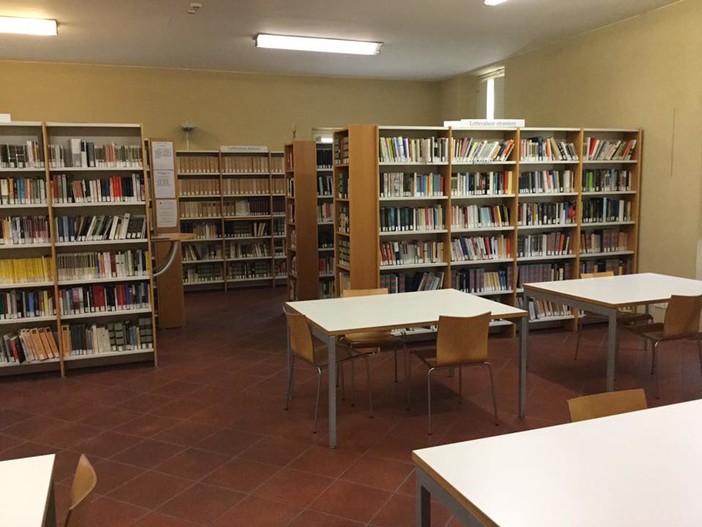 Albenga, nuovo orario per la biblioteca "Simonetta Comanedi"