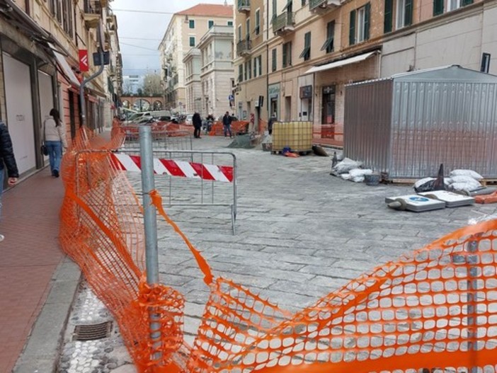 Savona, entro fine mese la riapertura di via Astengo: verrà asfaltato il tratto Savona, entro fine mese la riapertura di via Astengo: verrà asfaltato il tratto