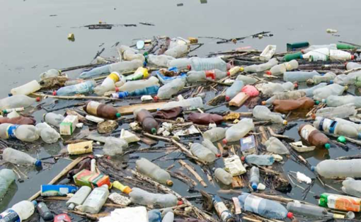 Impatto ambientale, Coldiretti: &quot;Ridurre il consumo di plastica per salvare l’ambiente&quot;