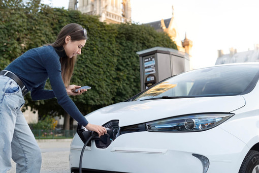 Caratteristiche e vantaggi delle batterie per auto al litio Caratteristiche e vantaggi delle batterie per auto al litio