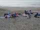 Spiagge piene all'alba: discotecari e turisti da "pullman" invadono i lidi, blitz della Municipale Spiagge piene all'alba: discotecari e turisti da "pullman" invadono i lidi, blitz della Municipale