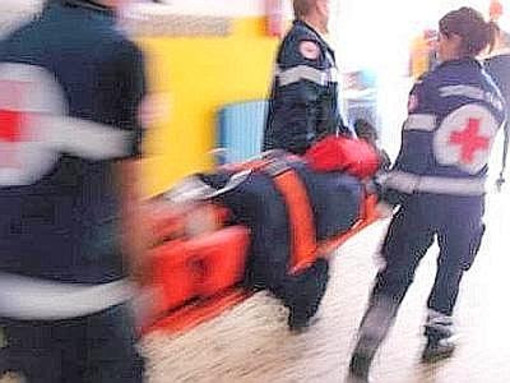 Caso di meningite al Santa Corona, avviata la profilassi per chi è entrato in contatto con la paziente