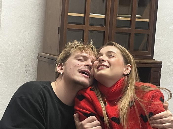 Borgio, il Barone in scena con "Gli innamorati" premia i suoi giovani attori Borgio, il Barone in scena con "Gli innamorati" premia i suoi giovani attori