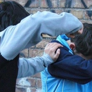 Savona: una panchina gialla contro il bullismo e il cyberbullismo