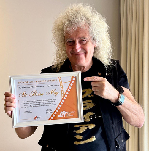 Brian May socio onorario dell'associazione Ferrania Film: la nomina durante il festival STARMUS