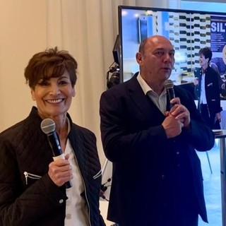 La giornalista televisiva Ronchi della Rocca ad Alassio: fiori e buone maniere per portare bellezza a tavola