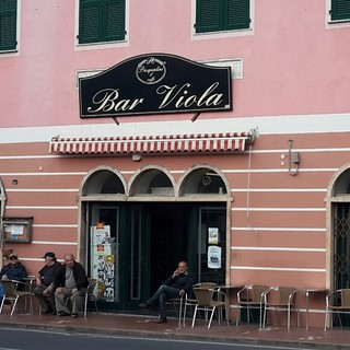 Doppio colpo della banda delle slot machines: presi di mira il bar "Viola" e "Piccolo Bar" a Calice