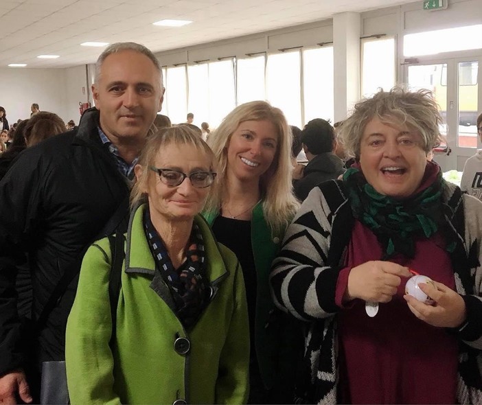 Mensa scolastica ad Albisola: blitz a sorpresa del sindaco Garbarini e dell'assessore Poggi Mensa scolastica ad Albisola: blitz a sorpresa del sindaco Garbarini e dell'assessore Poggi