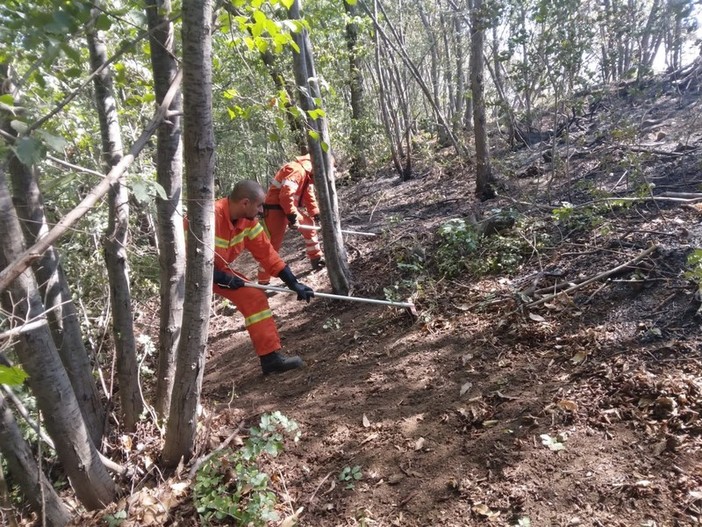 Incendio a Cairo, proseguono le operazioni di bonifica: in giornata la conclusione dell'intervento