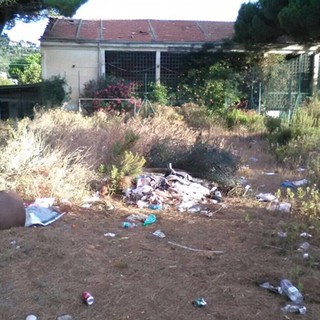 Blitz della Polizia municipale: sgomberata e ripulita l'ex area militare a Vadino (FOTO)