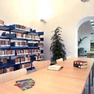 Biblioteca più accessibile ad Alassio: Internet point gratis alla “Renzo Deaglio”