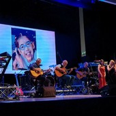 Al via alle prenotazioni per “Insieme per Benedetta”: una serata di comicità, musica e solidarietà al Teatro Moretti di Pietra Ligure