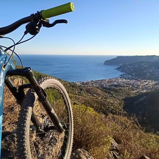 Più outdoor nella Ligurian Riviera con nuove brochure per gli appassionati di bici e trekking
