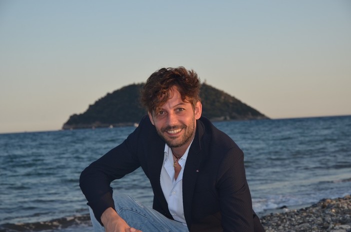 Albenga, concerto dal vivo di Andrea Benelli