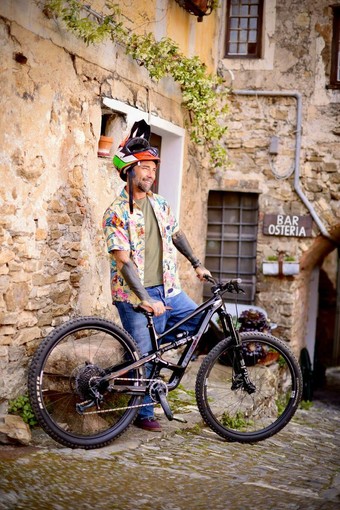 Andora apre l’estate con lo spettacolo di Bike Freestyle di Vittorio Brumotti in piazza Eroi di Nassiriya