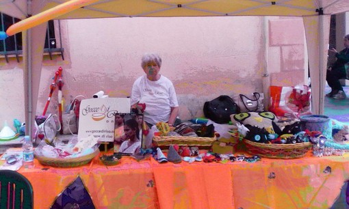 Un apericena per la solidarietà, ad Albenga torna Bolliwood con "Gocce di Riso"