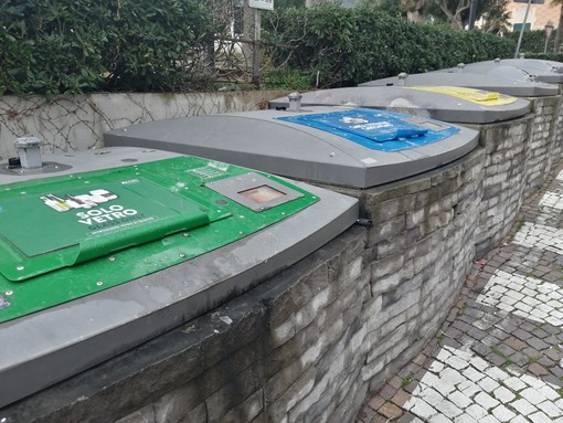 Ato unico rifiuti, il passaggio a Sat slitta in alcuni comuni: il cambio di gestore nell'autunno