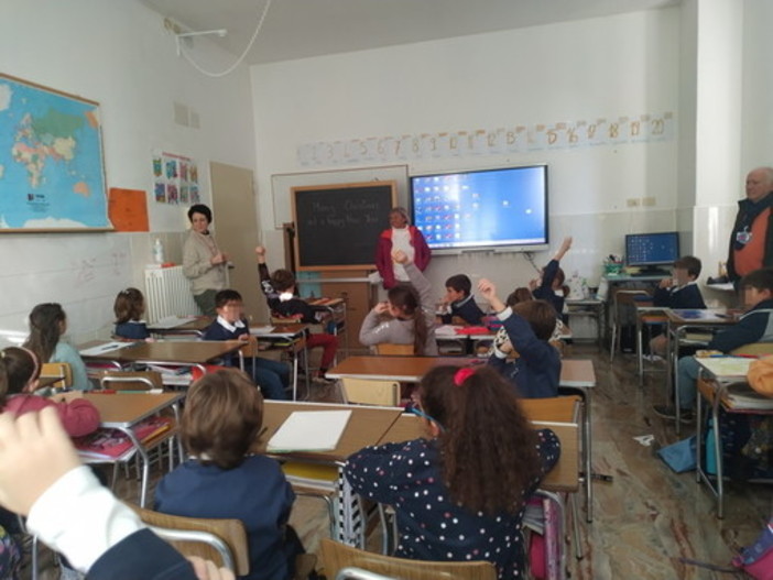 Savona, i bambini delle quinte elementari a scuola di educazione ambientale Savona, i bambini delle quinte elementari a scuola di educazione ambientale